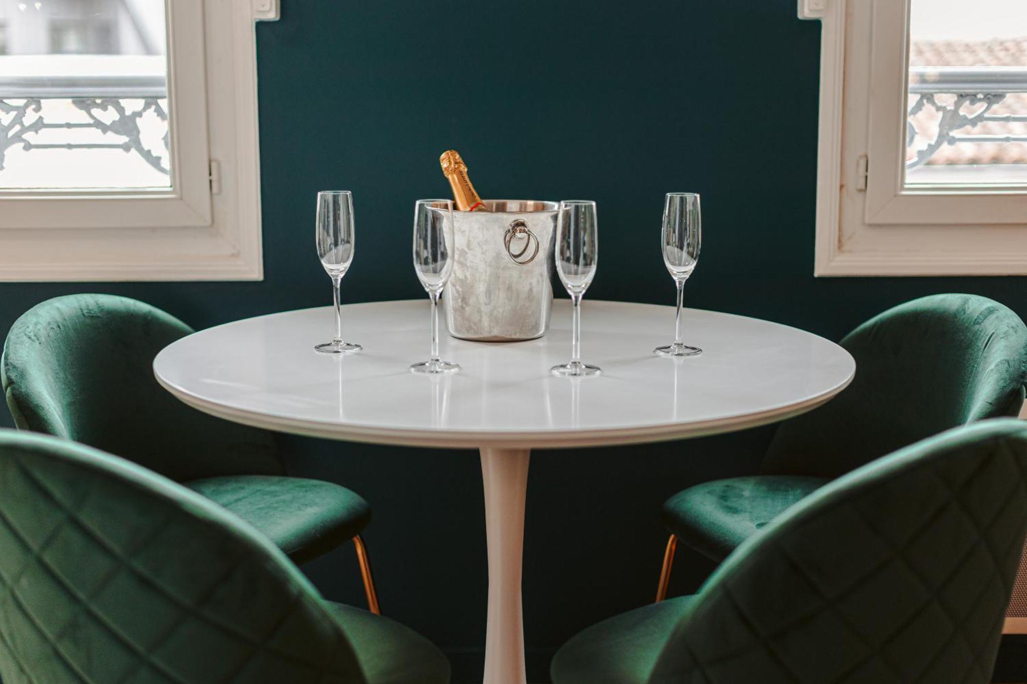Gatsby - Elegant, Central, Fibre, Tv 4K, Netflix, Literie Confortable La Rochelle  Extérieur photo